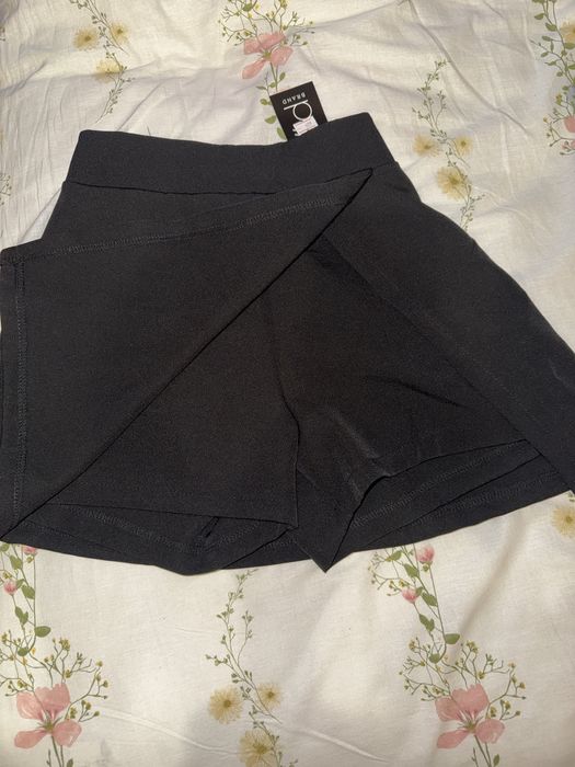 Спідниця-шорти.