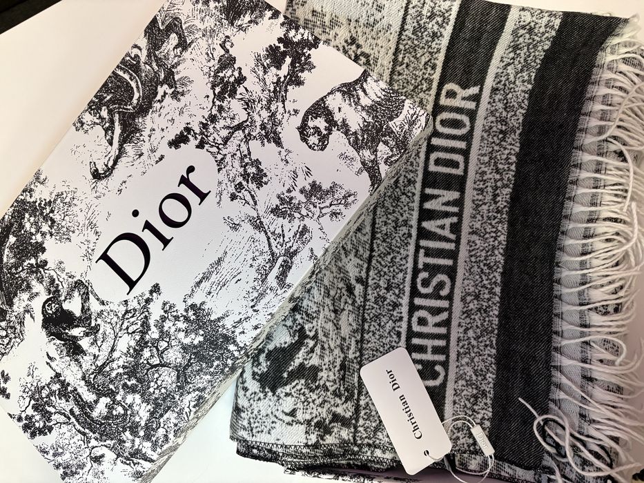Szalik Christian Dior