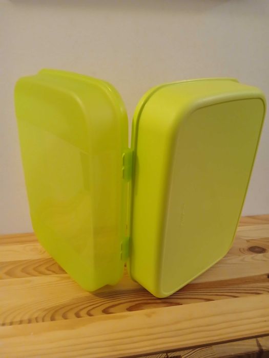 Caixa Tupperware 900 ml