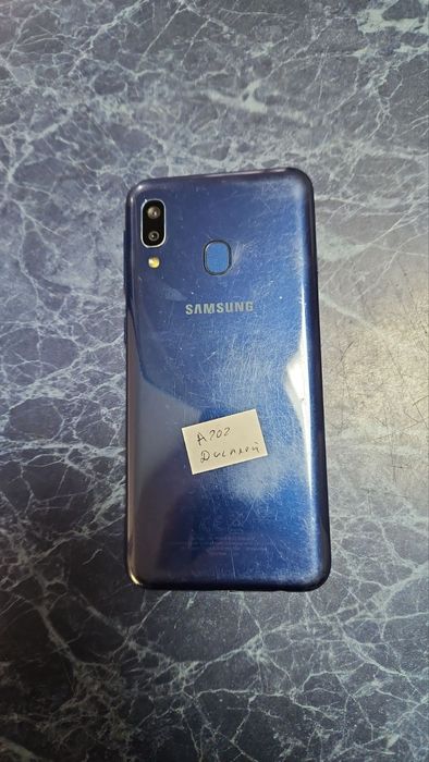 Продам телефон samsung a20e