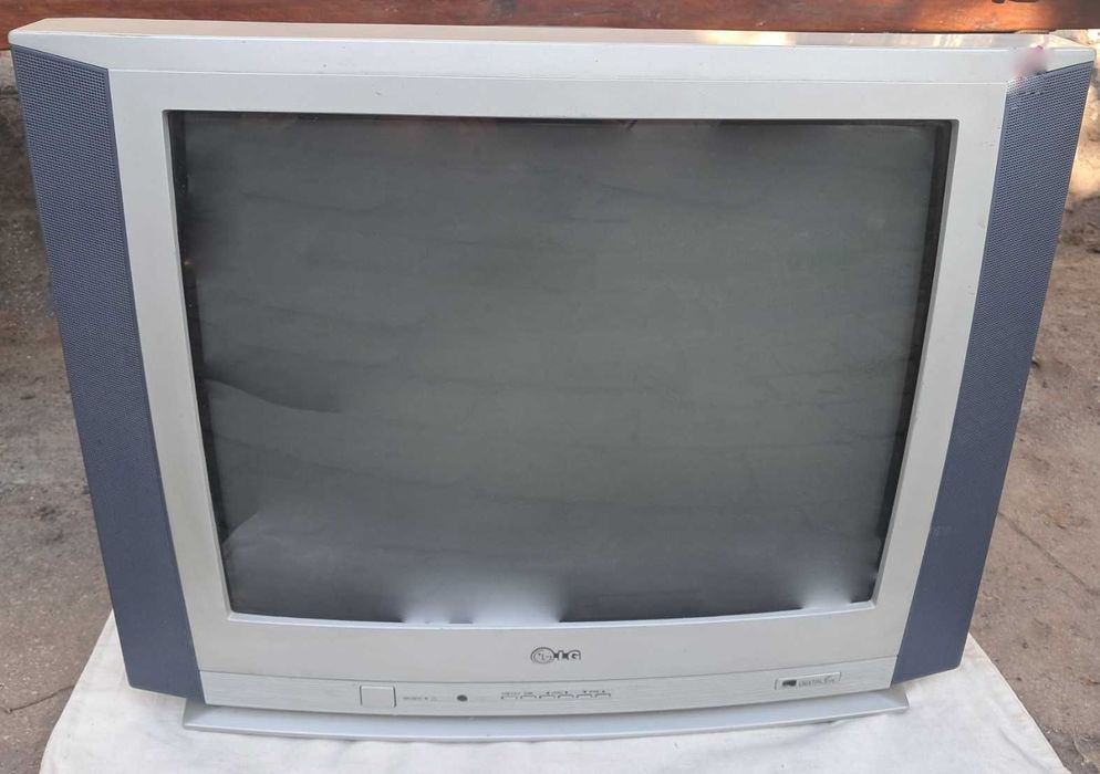 Телевізор LG 21" = 54см.