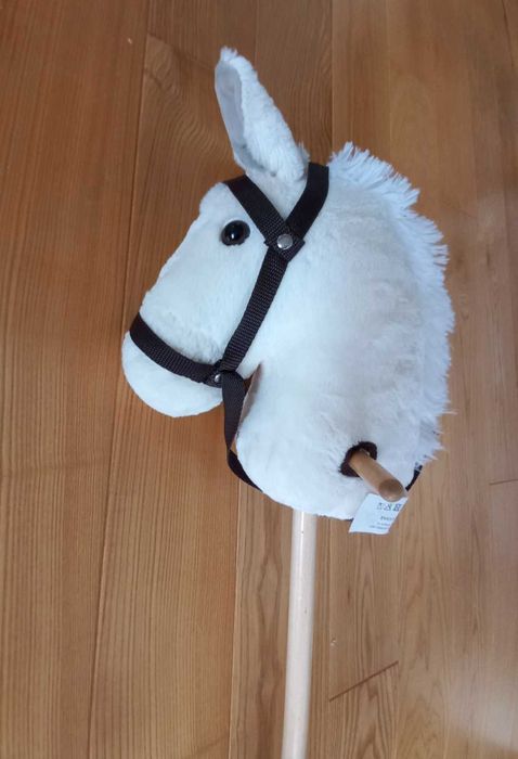 Koń hobby horse perlino + kantar