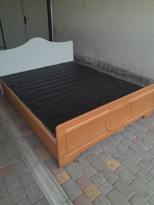 Ліжко двохспальне