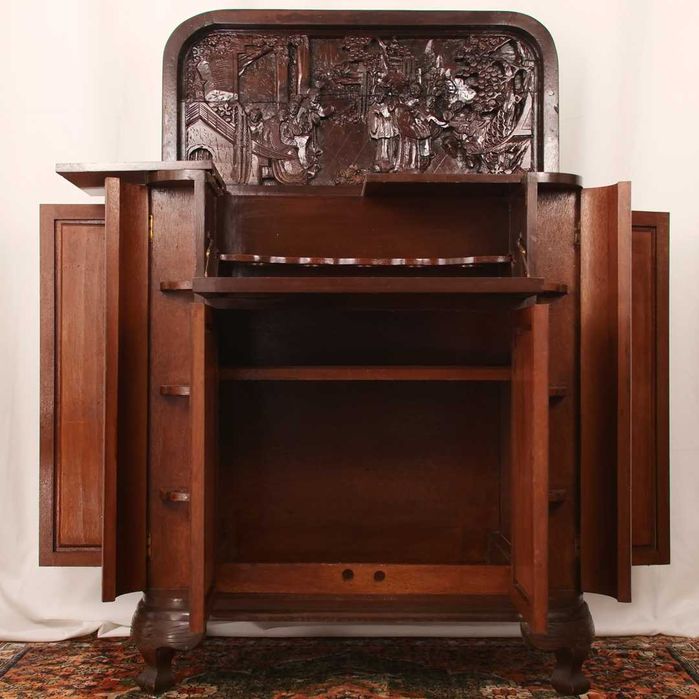 Móvel bar oriental em madeira exótica entalhada