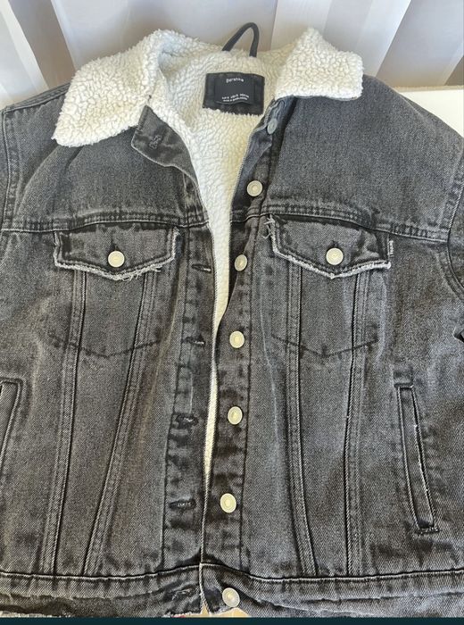 Продам утеплену джинсовку