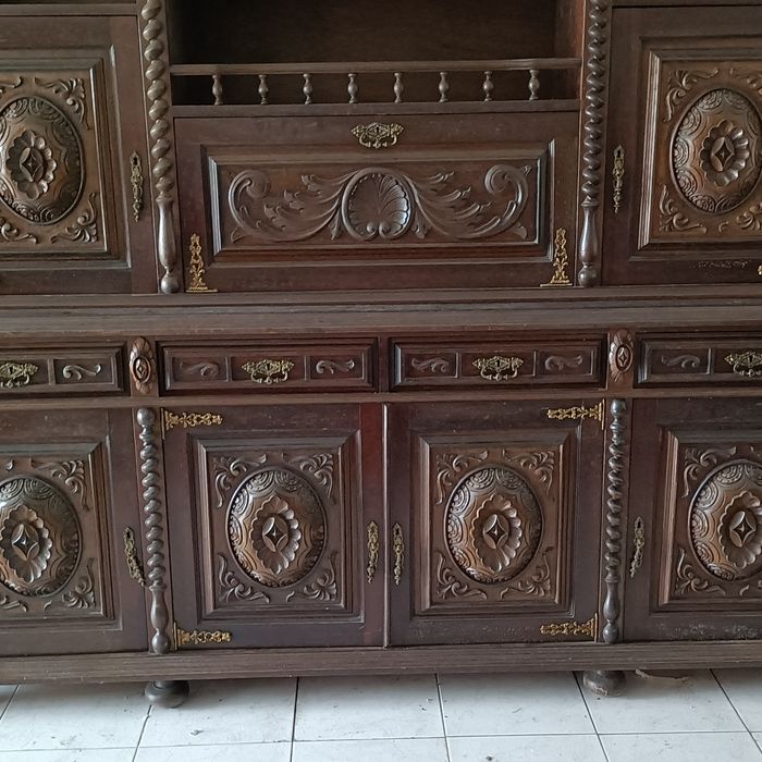 Sala de Jantar (Composta por 1 móvel de sala + 1 mesa de jantar extens