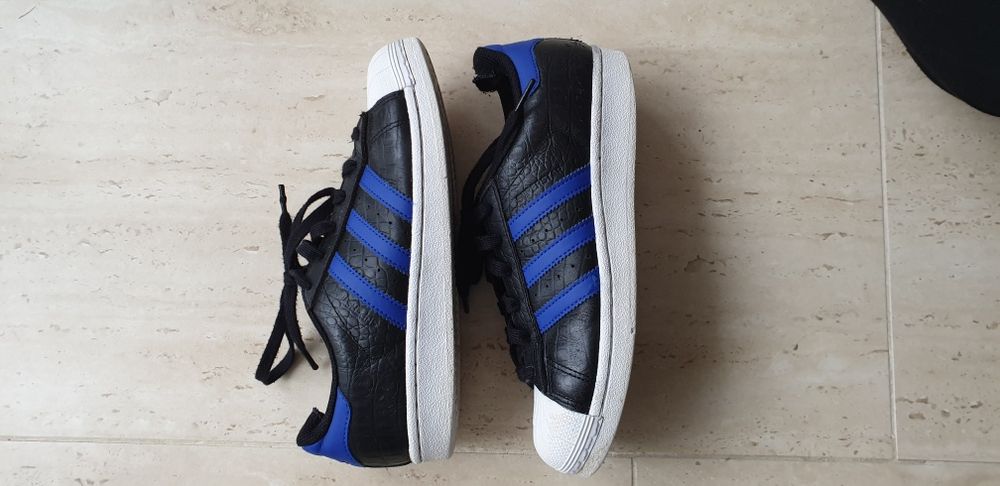 Adidas superstar