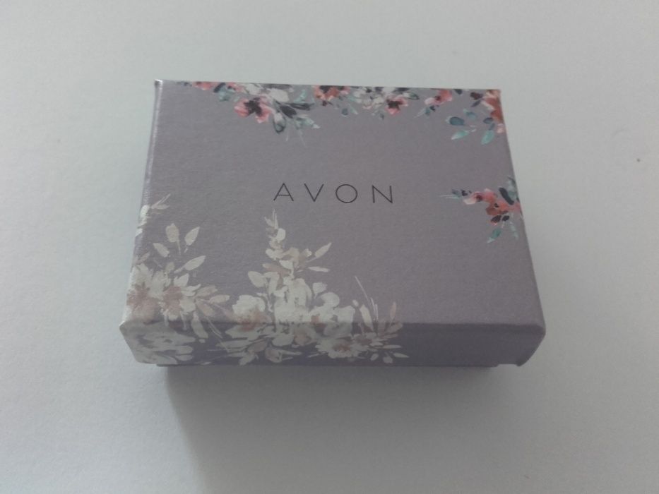 Zestaw 5 pierścionków od Avon