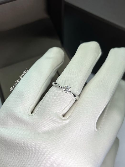 Золотое Кольцо DAMIANI Оригинал с бриллиантом 0.30ct