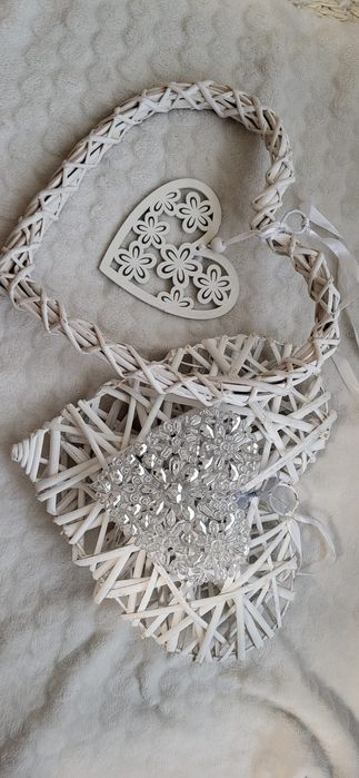 Drewniane ozdoby serce - na ścianę/ okno.