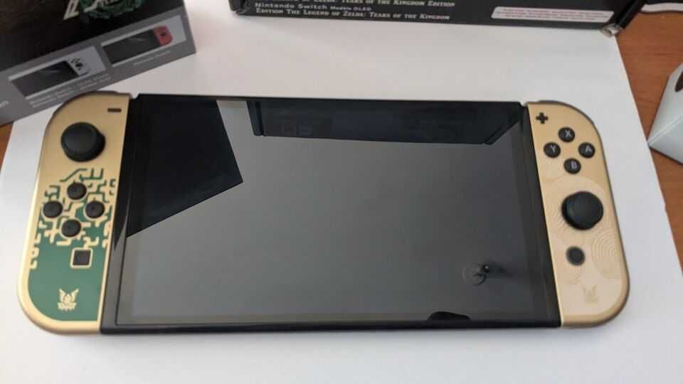 Nintendo Switch Oled The Legend of Zelda: Tears Of The Kingdom + Bolsa
