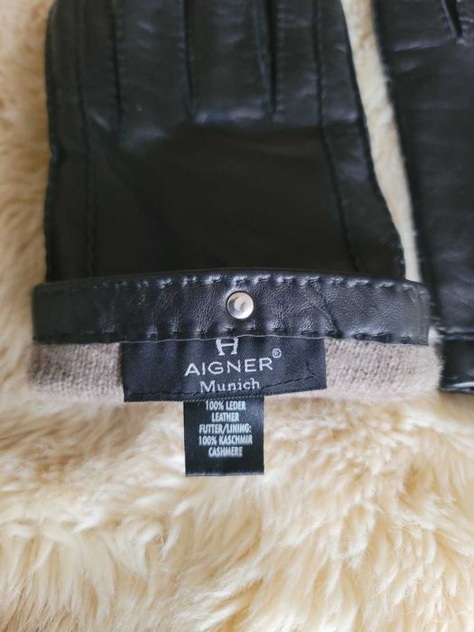 Перчатки мужские AIGNER München.