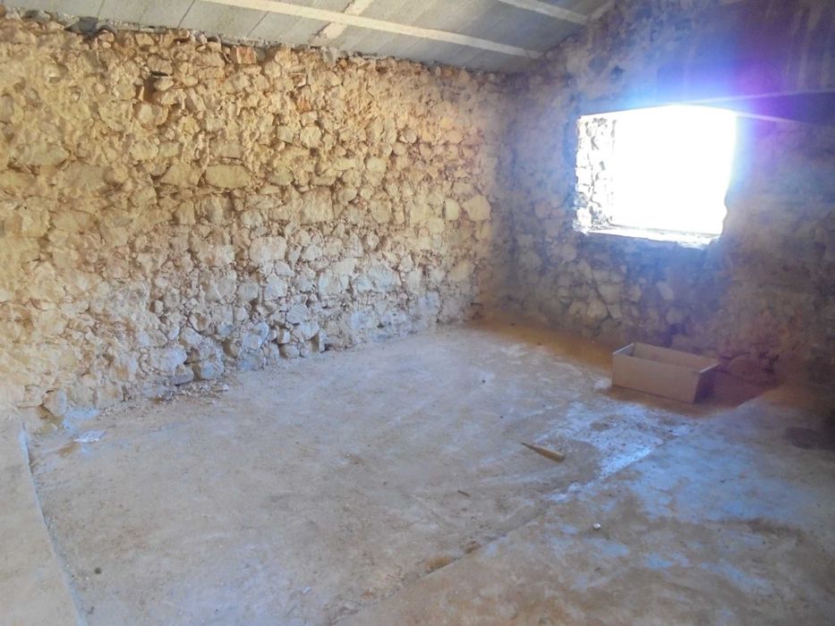 Casa à venda em Favacal- Penela