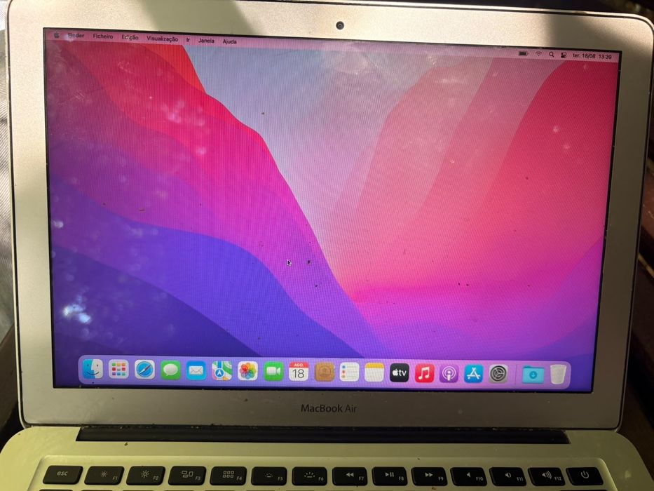 Macbook Air Monterey