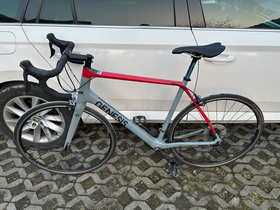 Rower szosowy kolarzówka gravel Genesis Carbon tiagra