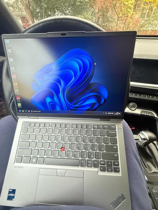 Lenovo ThinkPad Neo14 / i7-13700h ES / RTX 2050 / 16GB / 512GB / 14”2K