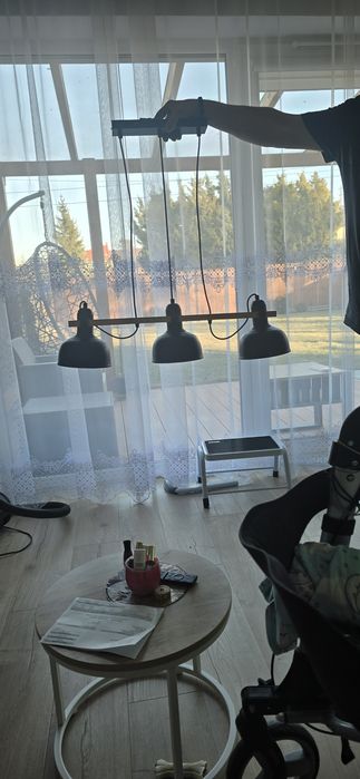 Lampa wisząca nad stól