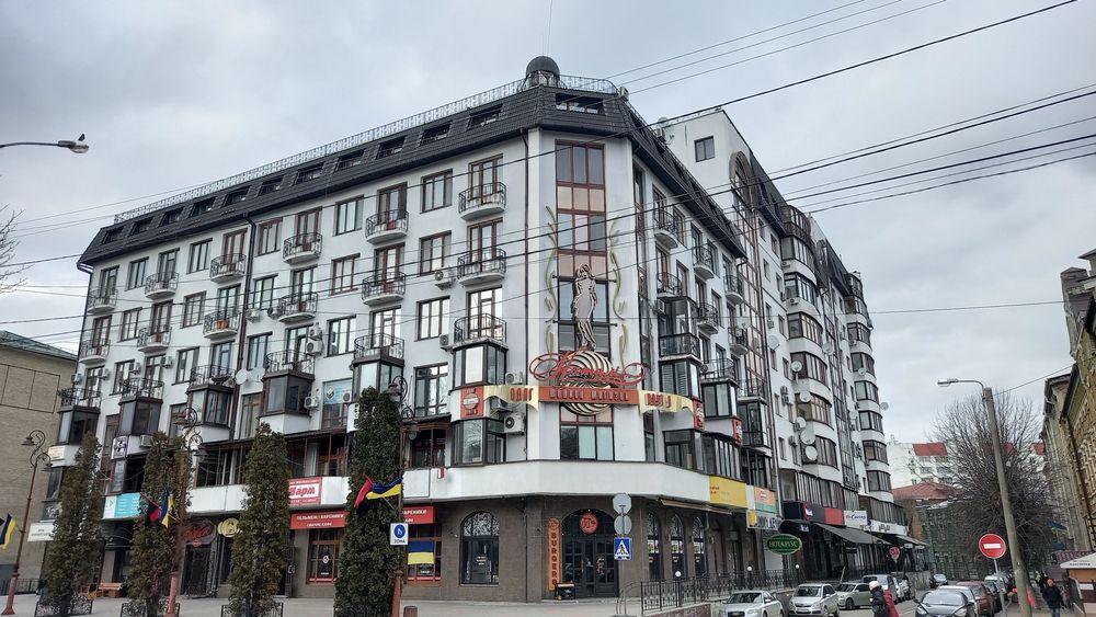 ЖК "Октант". Самий центр.Праватний паркінг.2к