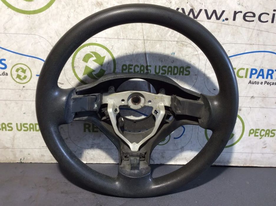Volante Peugeot 107