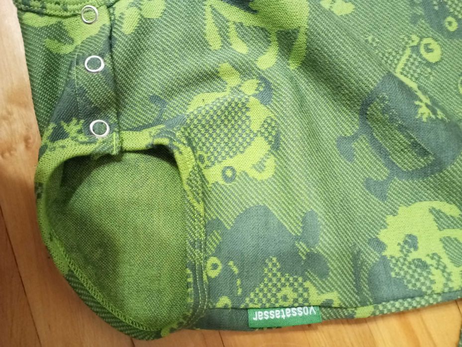 Vossatassar Nowe Body dziecięce 51% Wool rozm. 90/18-24 mies.