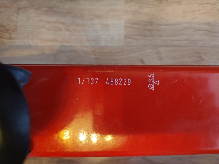 Narty Head 137cm + kijki