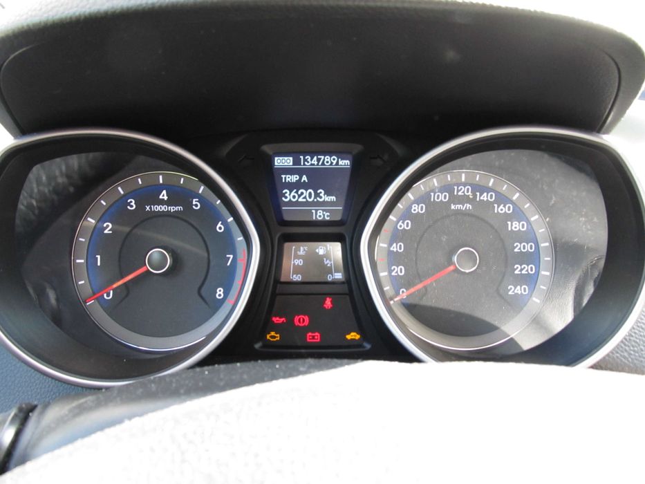 Sprzedam HYUNDAI i30 rocznik 2014 benzyna