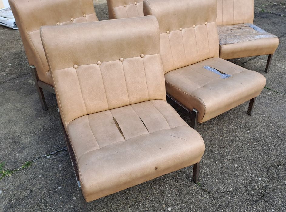 Sofás individuais Marinha Grande • OLX Portugal