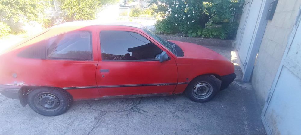 авто Опель кадет 1.3
