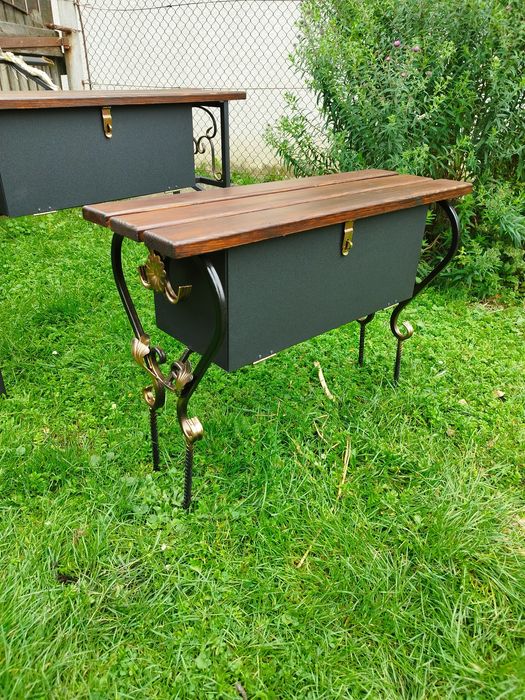 Лавка на цвинтар,могилу.