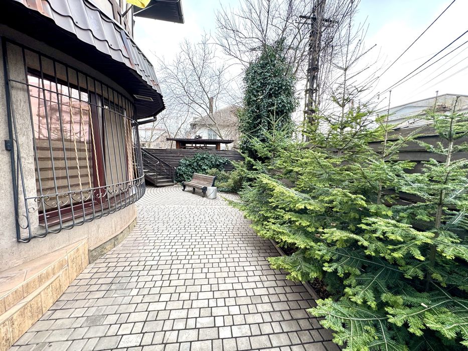 Продам приміщення салон краси, центр міста, 95 квартал, 78 м.кв