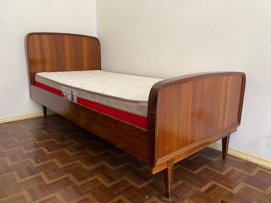 Cama individual madeira