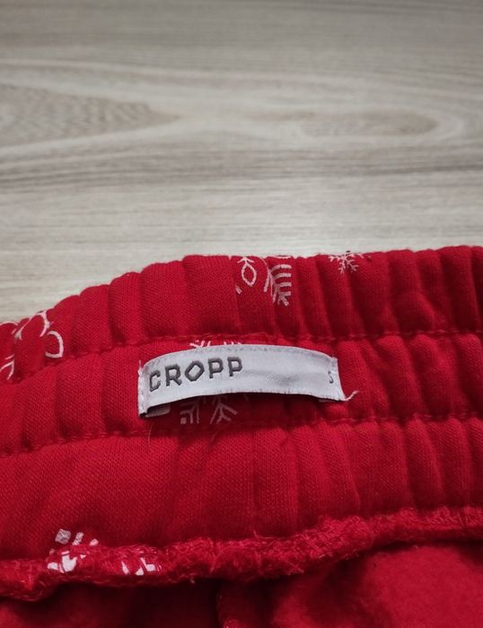 Nowe spodnie dresowe jogger Cropp
