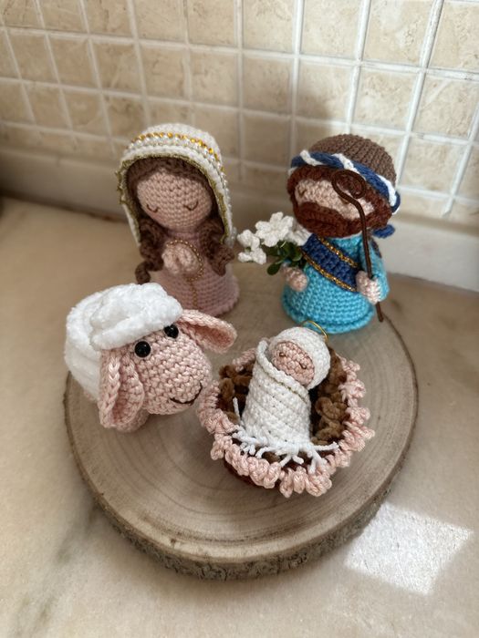 Bonecos croche amigurumi