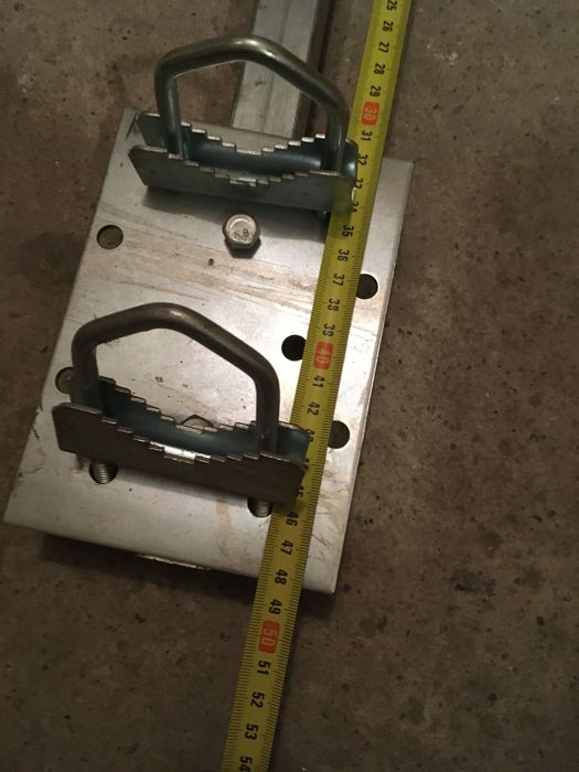 uchwyt do anteny kątowy z obejmami