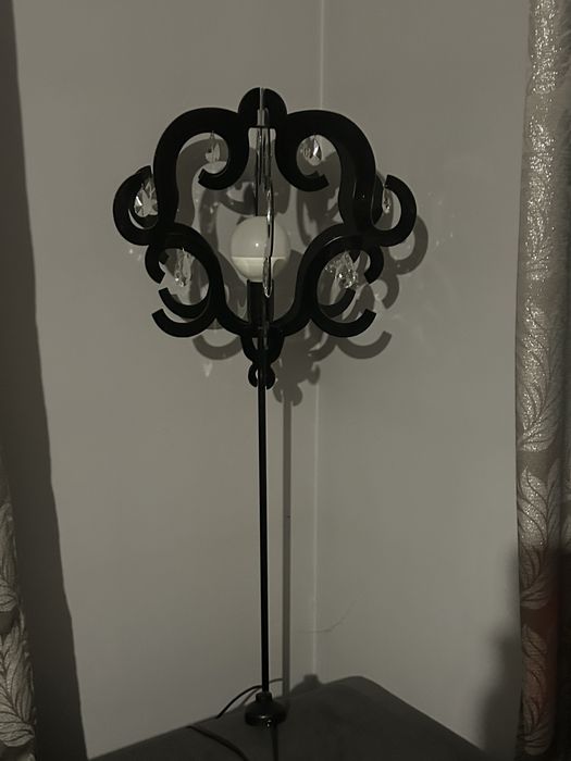 Komplet , 2 zyrandole, 1 lampa stojaca, 1 kinkiet