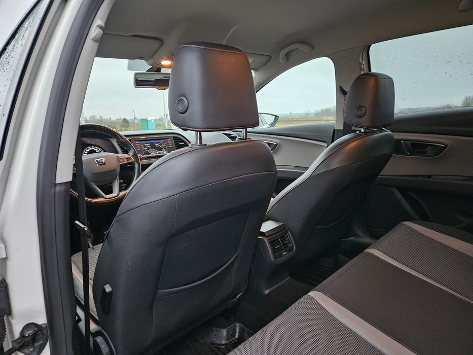 Piękny Seat Leon X-PERIENCE 1.6 TDI led alus 18