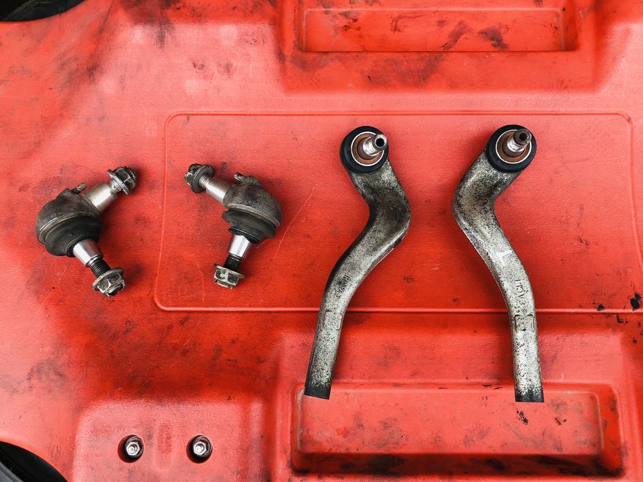 Ричаг підвіски Мерседес Mercedes CLS C218/X218 правий передній нижній