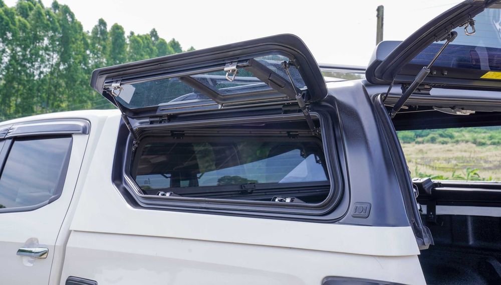 Zabudowa Paki PREMIUM HARDTOP 4x4 Venture ISUZU D-MAX (2020+/2025+)