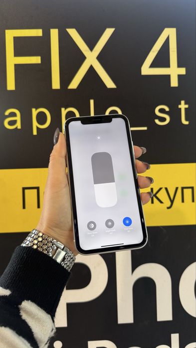 Телефон Айфон Apple IPhone XR 64gb 100%