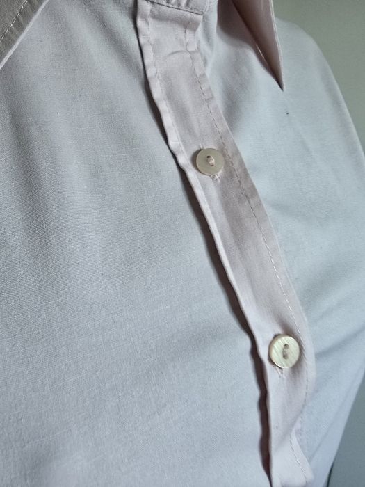 Różowa koszula taliowana