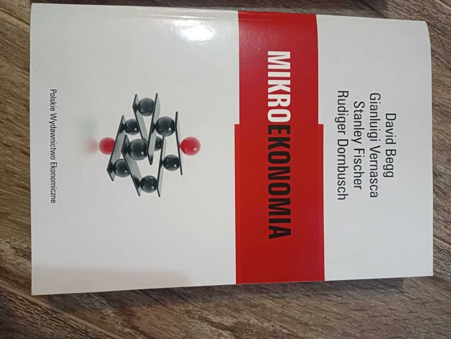 Mikroekonomia oraz Makroekonomia_David Begg_stan bardzo dobry