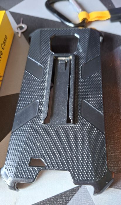Smartfon armor 8