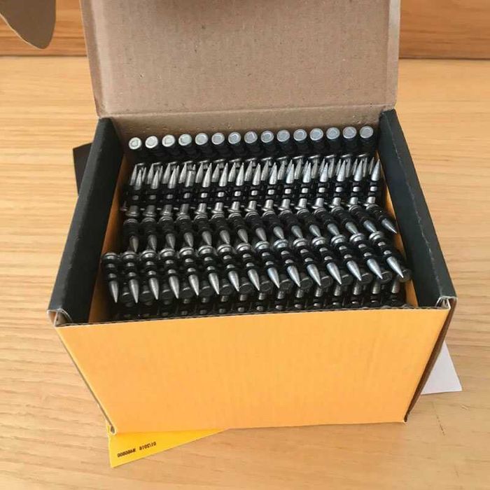 Цвяхи по твердому бетону і сталі для DCN890 довжиною 13-57 мм,  DeWALT