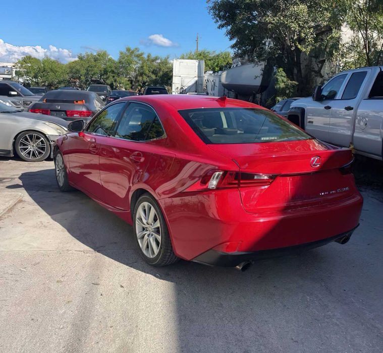 Lexus IS 300      2016