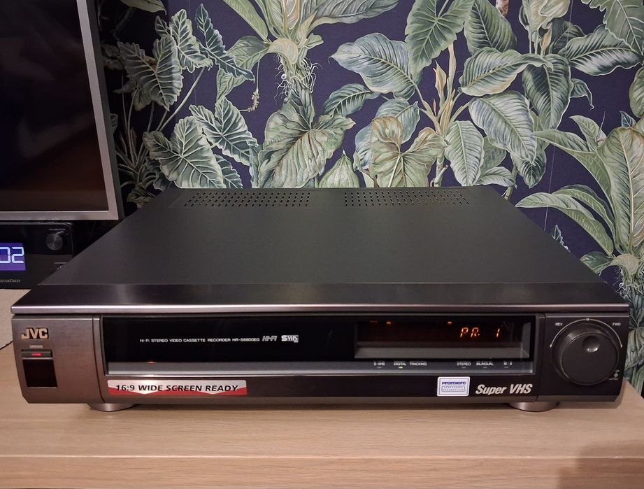 Odtwarzacz VHS  JVC HR-S6800E