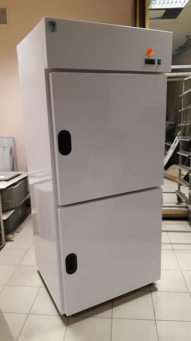 Холодильна шафа для напоїв  Frigoglas