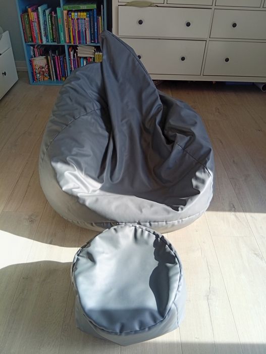 Pufa sako szara z podnóżkiem