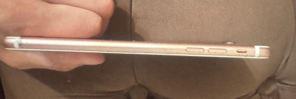 Айфон 7+         .