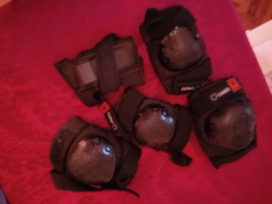 Deseja Proteçao?Protectores Oxelo cada 3E.Ou 5-12E-Boné OJogo2EDesde2E