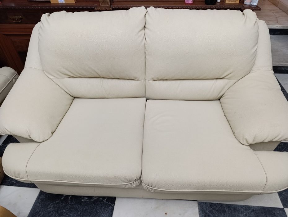 Conjunto 3 sofás em pele